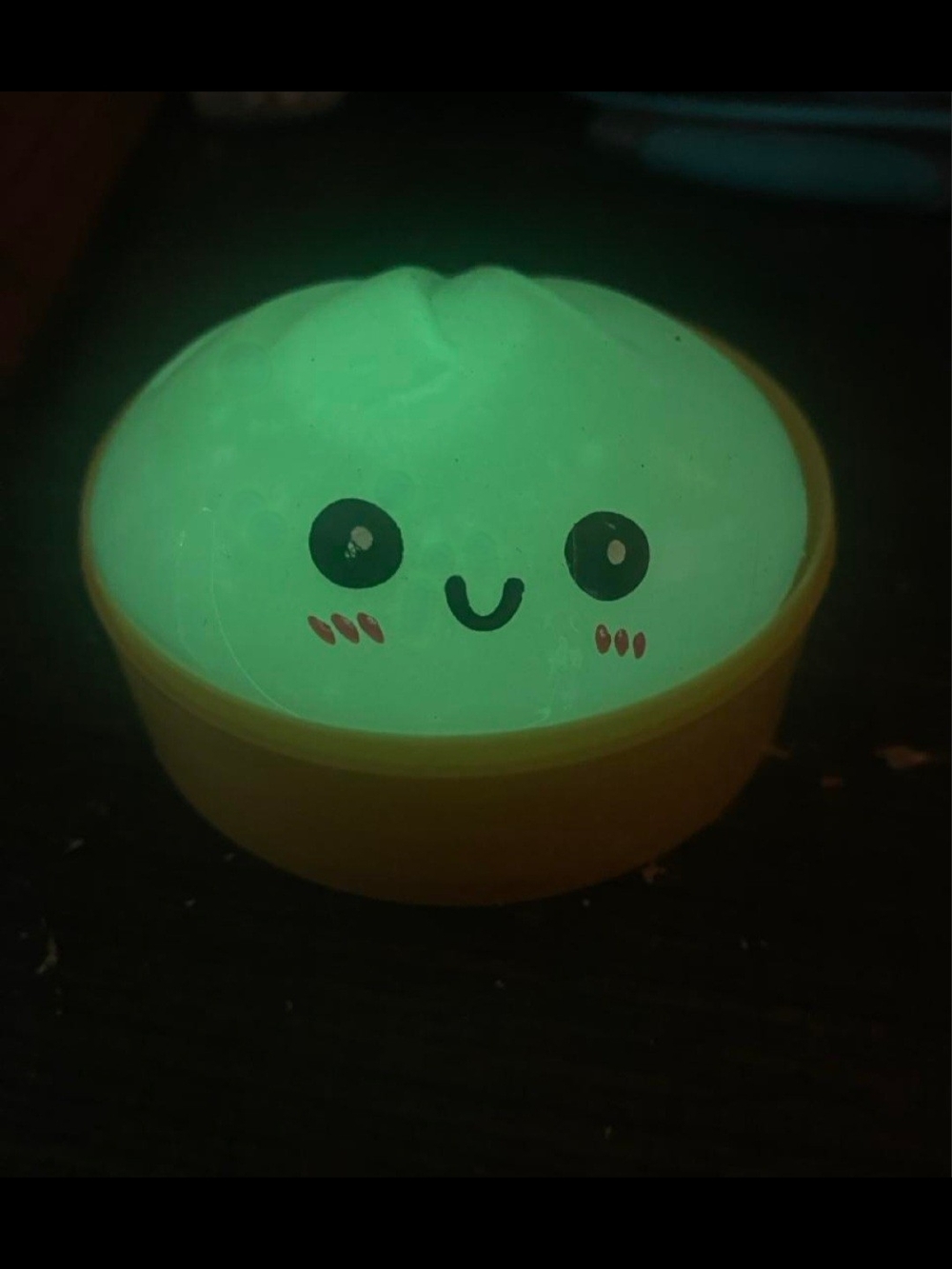 Glow-in-the-Dark Steam Bun Dumpling Squishy Toy - 1 Random Color